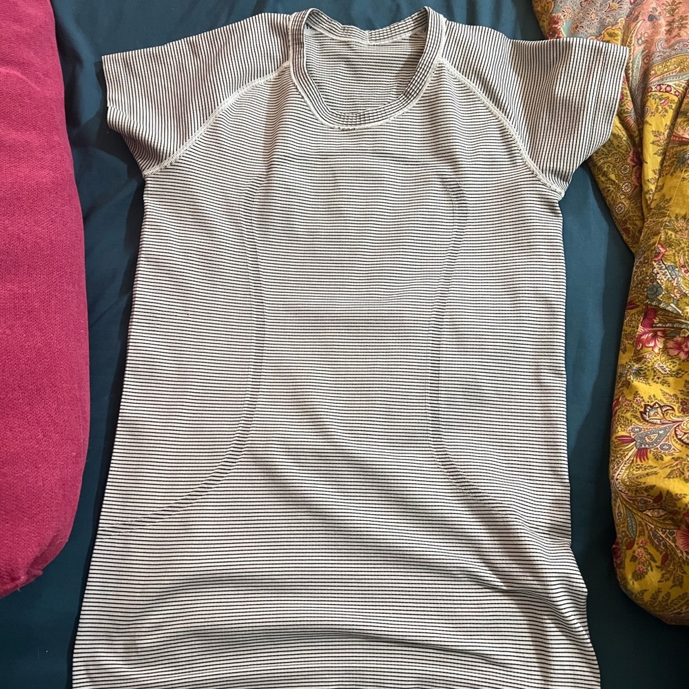 Lululemon swiftly tech 2.0  short sleeve shirt